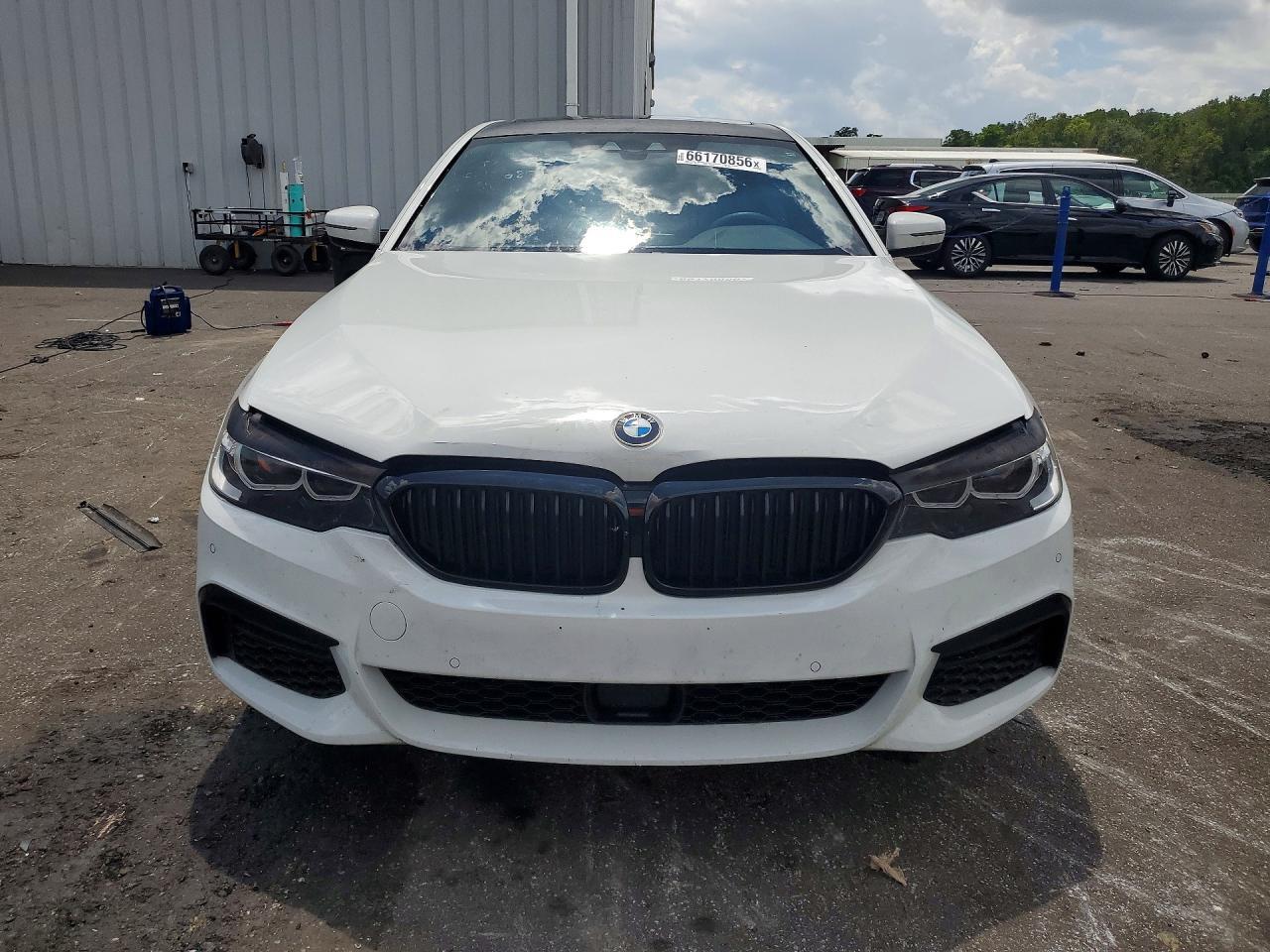 2019 BMW 530E - zdjęcie 5