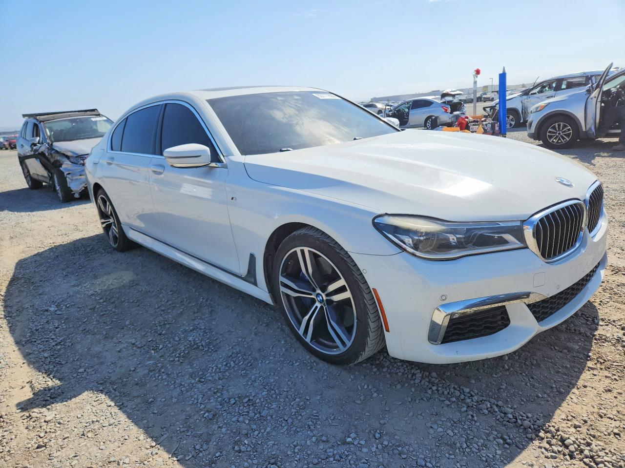 2017 BMW Seria 7 B7 - zdjęcie 4
