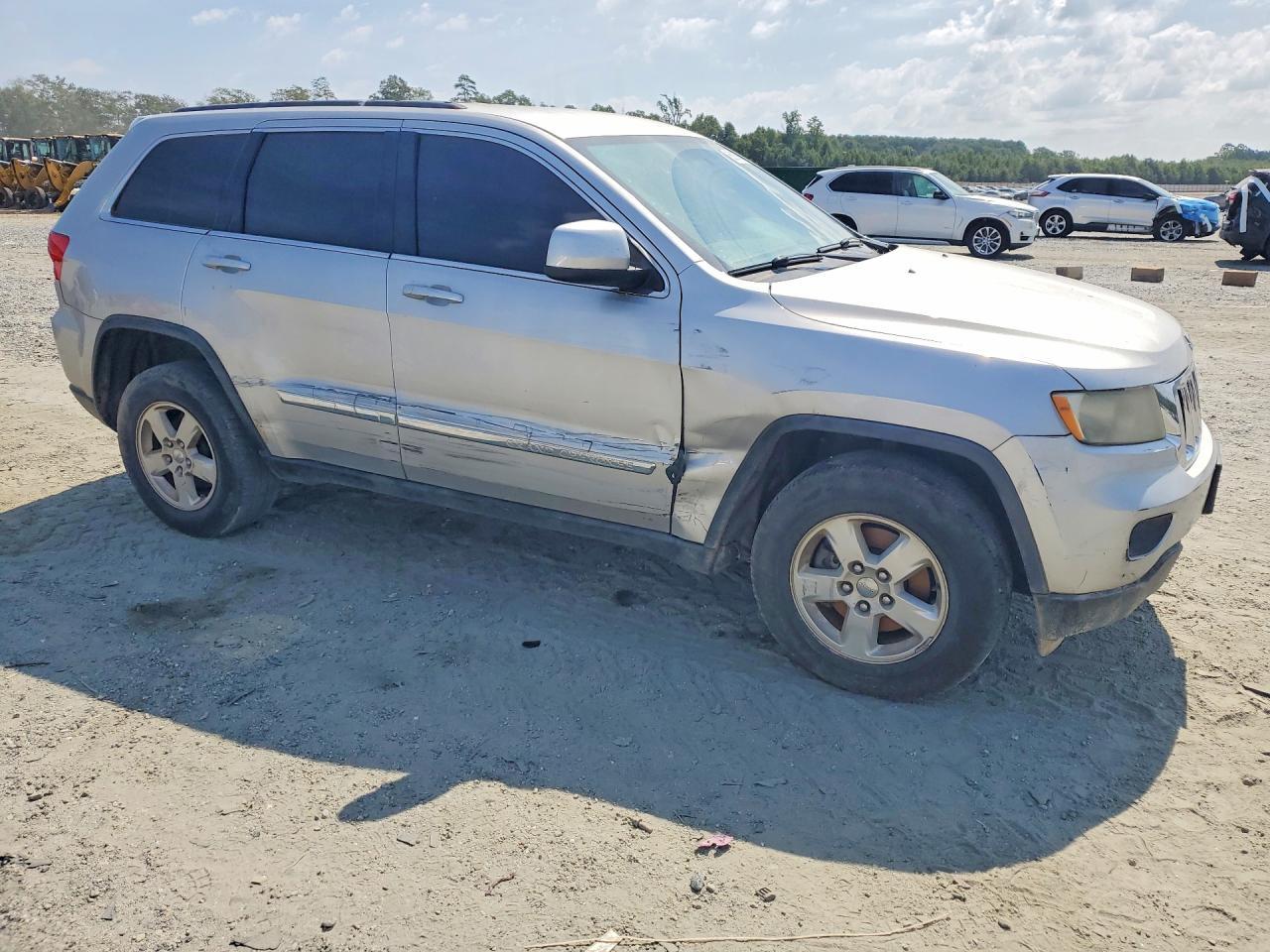2013 Jeep Grand Cherokee Laredo - zdjęcie 4
