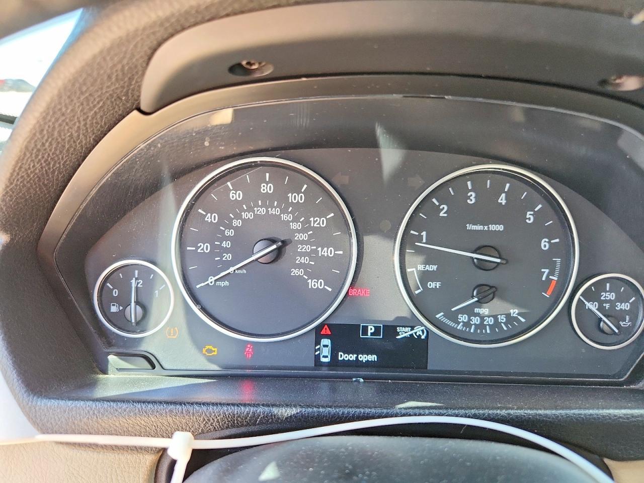 2013 BMW 328 I - zdjęcie 9