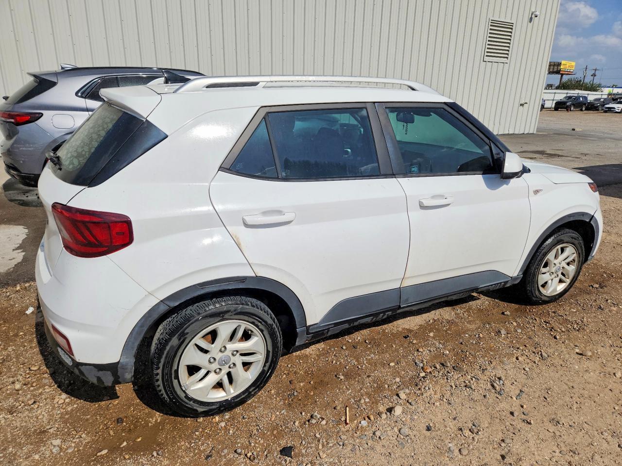 2020 Hyundai Venue Sel - zdjęcie 3