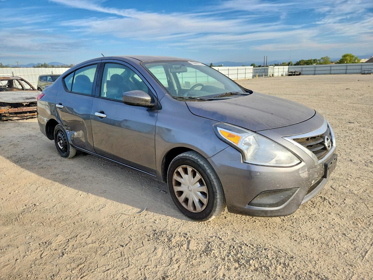 2018 Nissan Versa Sv - zdjęcie 4