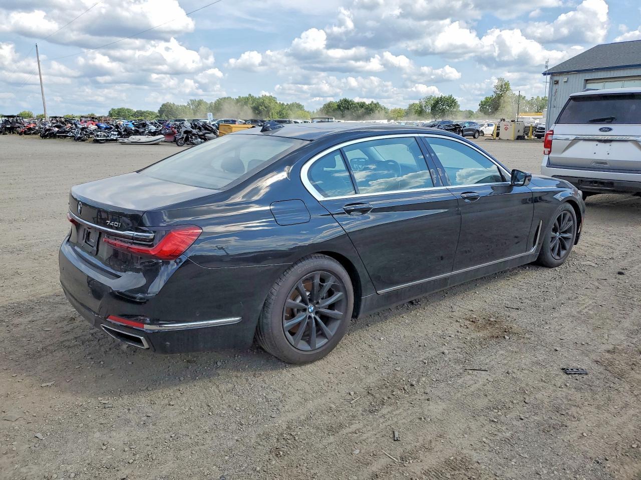 2020 BMW 740 Xi - zdjęcie 3