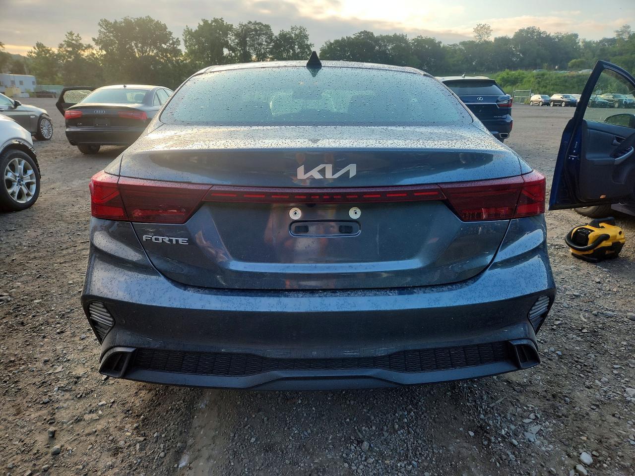 2024 Kia Forte Lxs - zdjęcie 6