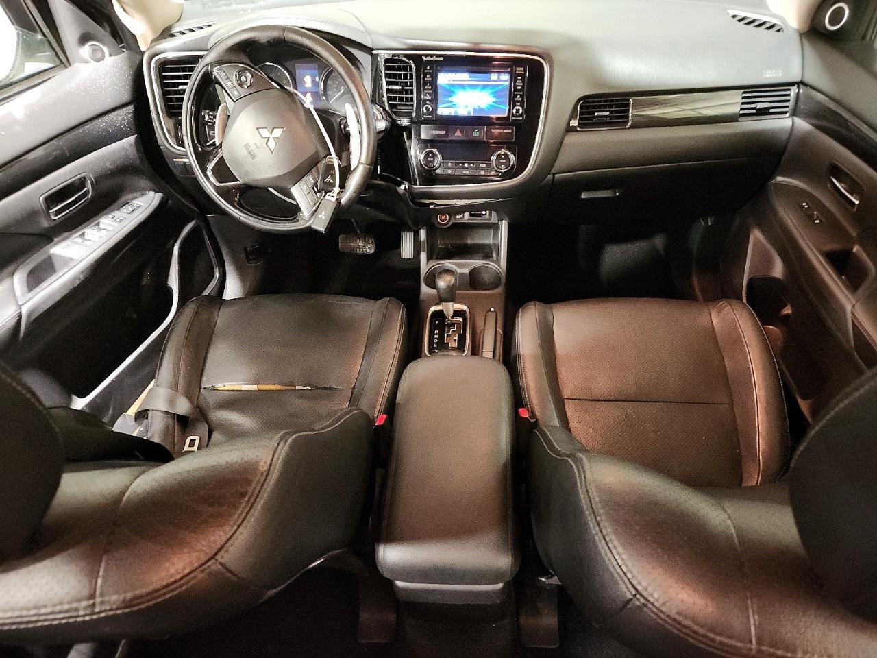2016 Mitsubishi Outlander Gt - zdjęcie 8