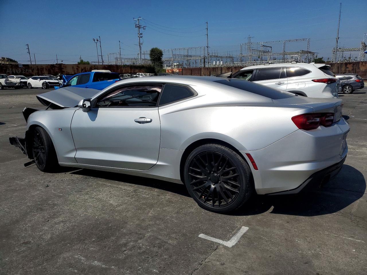 2019 Chevrolet Camaro Ls - zdjęcie 2