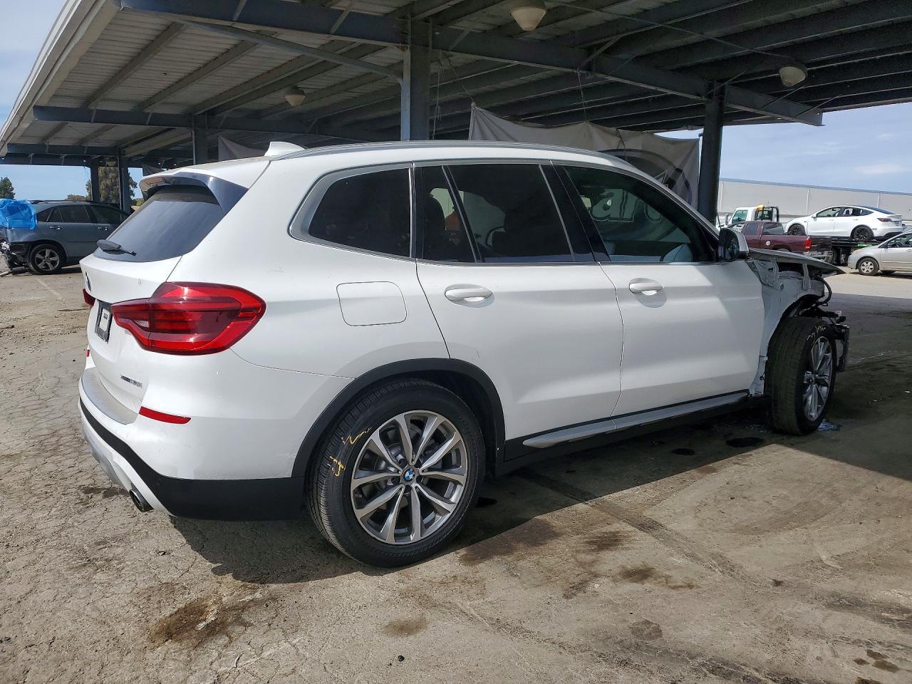 2019 BMW X3 xDrive30I - zdjęcie 3