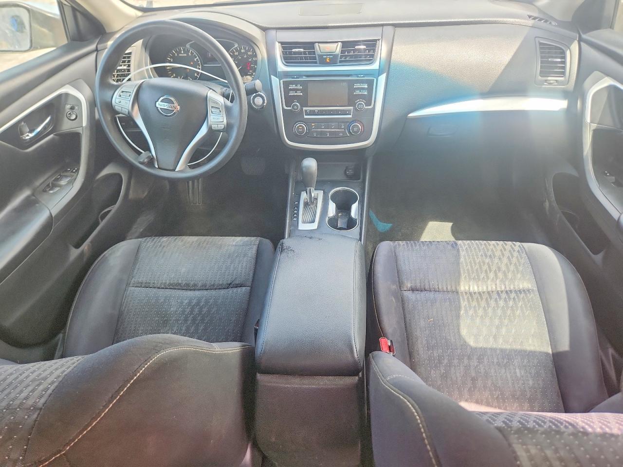 2016 Nissan Altima 4D 2Wd - zdjęcie 8