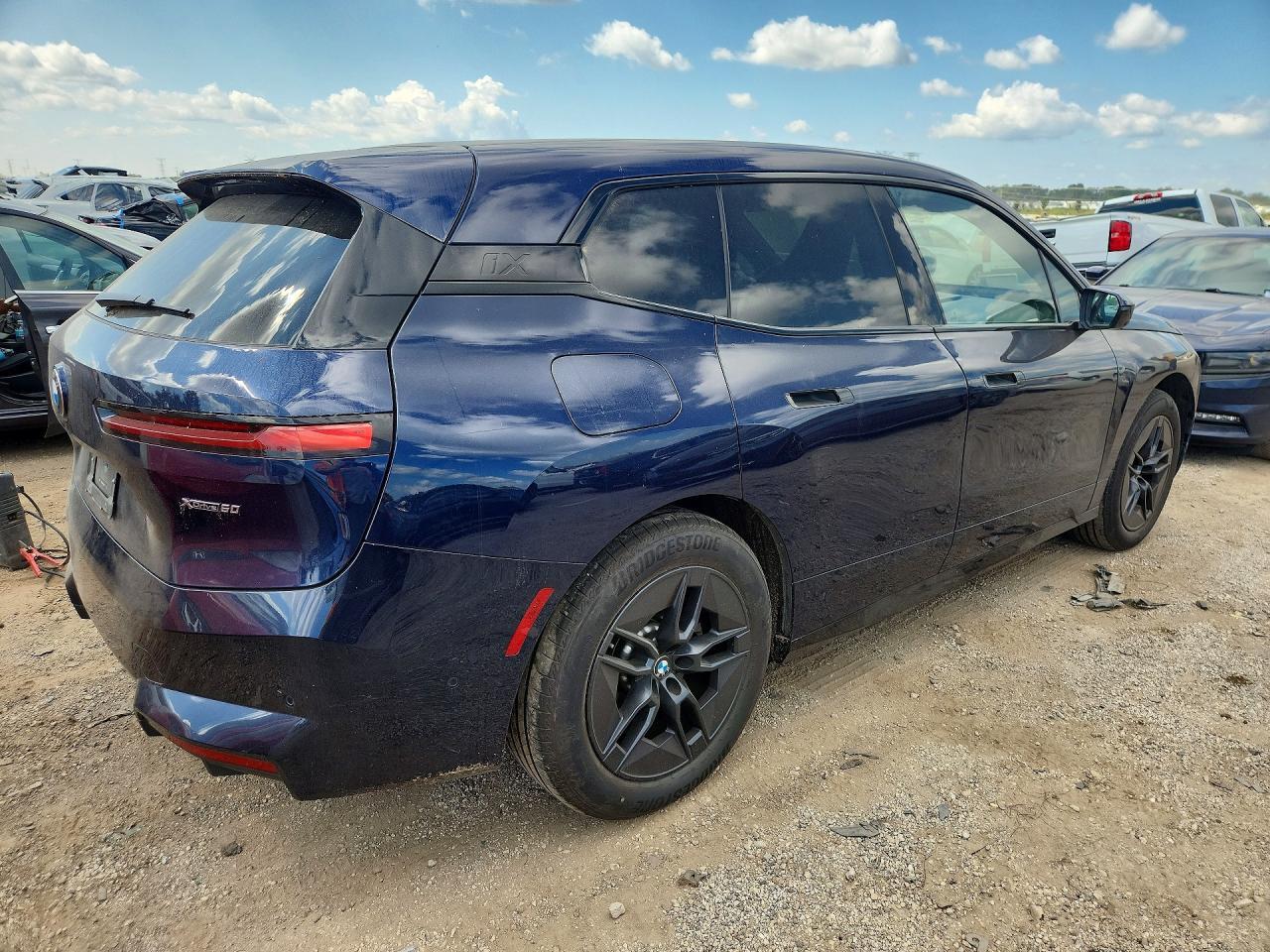 2026 BMW Ix xDrive60 - zdjęcie 3