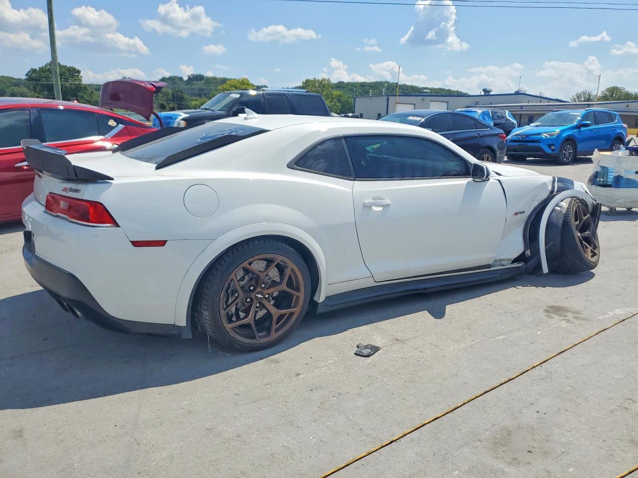 2014 Chevrolet Camaro Z28 - zdjęcie 3