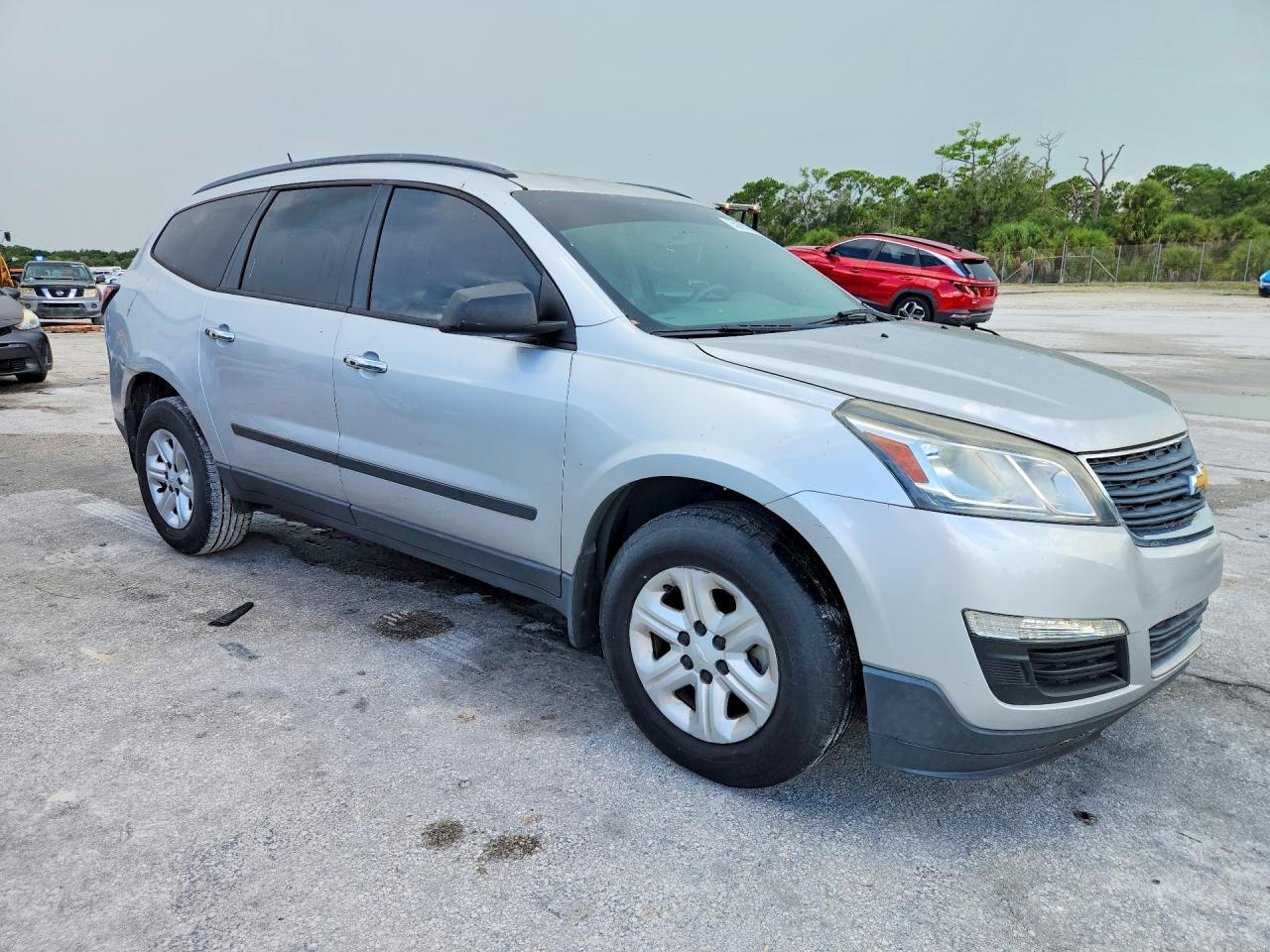 2017 Chevrolet Traverse Ls - zdjęcie 4