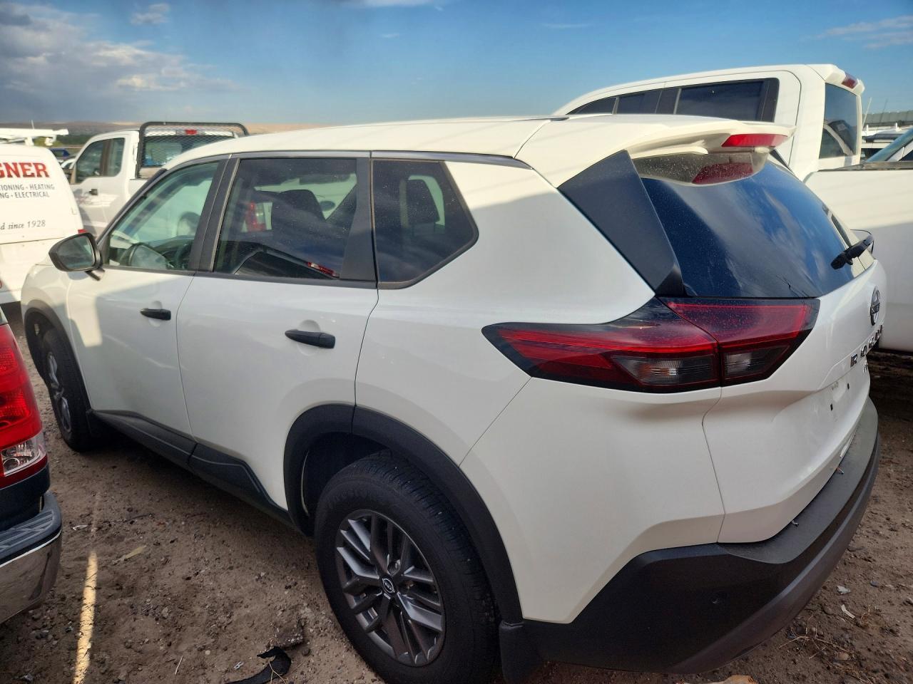 2023 Nissan Rogue S - zdjęcie 2