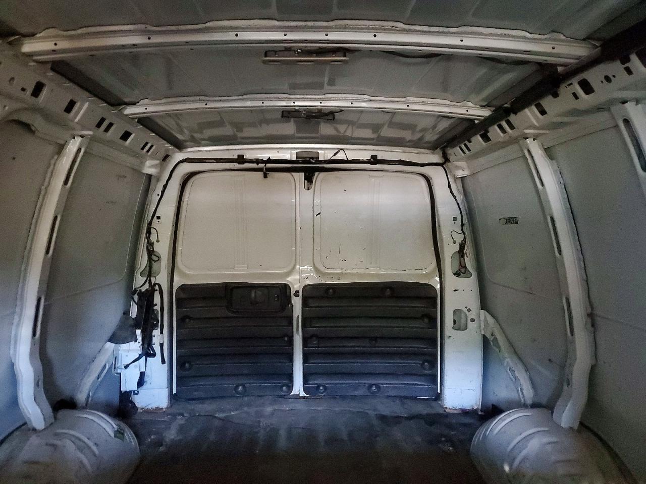 2019 Chevrolet Express G2500 - zdjęcie 10