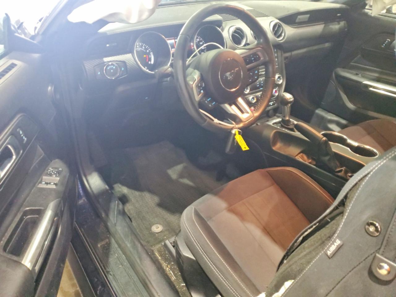 2018 Ford Mustang - zdjęcie 8
