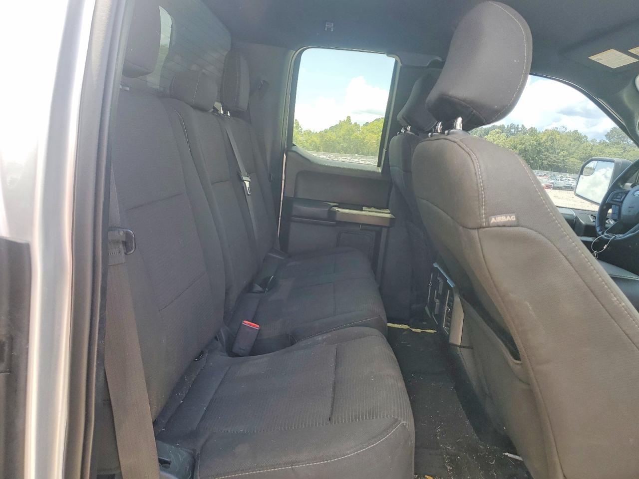 2016 Ford F150 Super Cab - zdjęcie 10