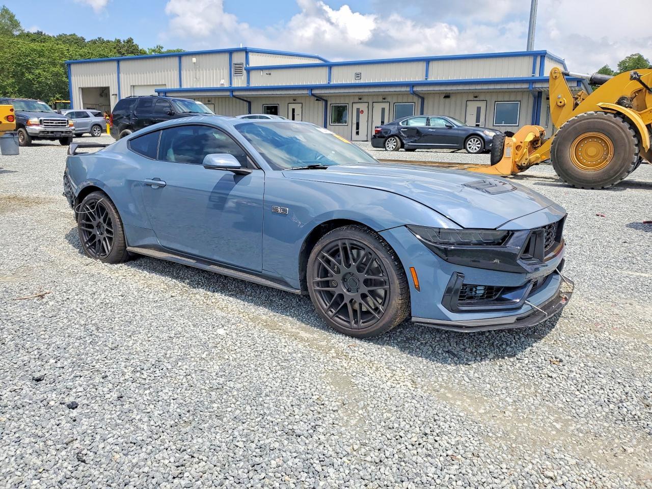 2025 Ford Mustang Gt - zdjęcie 4