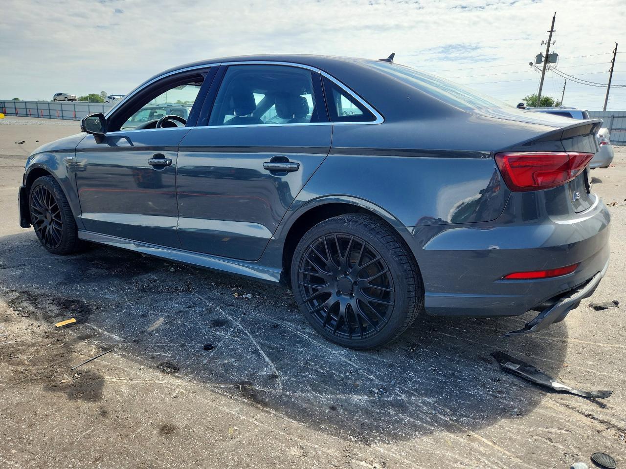 2017 Audi A3 Premium Plus - zdjęcie 2
