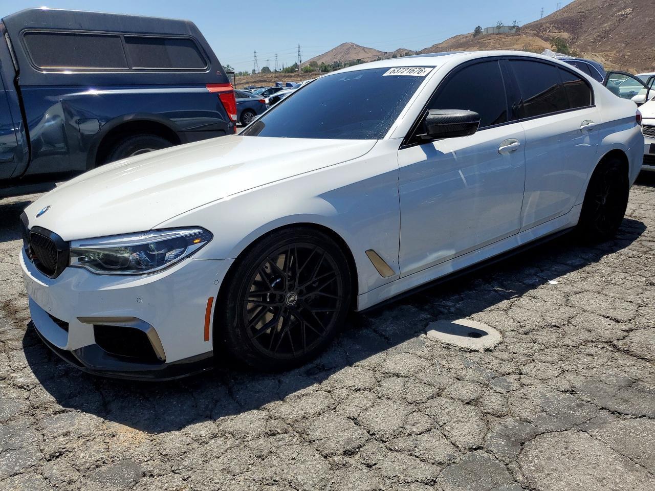 2019 BMW M550Xi - zdjęcie główne