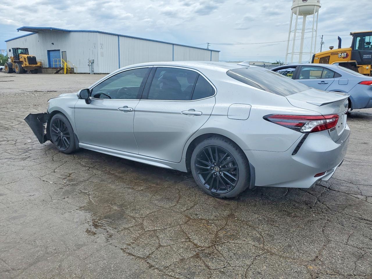 2024 Toyota Camry Xse - zdjęcie 2