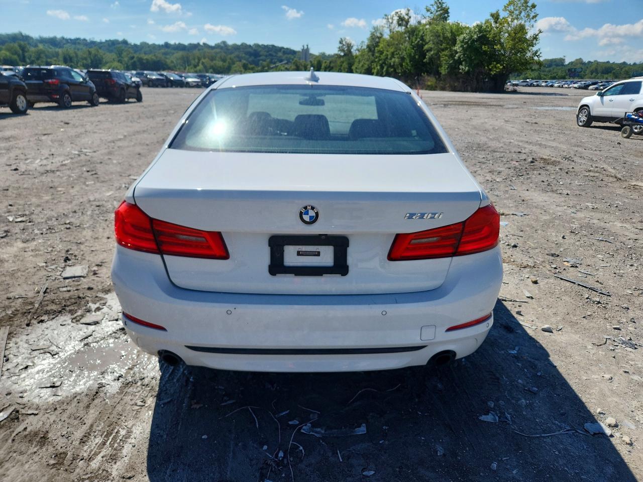 2019 BMW 530 I - zdjęcie 6