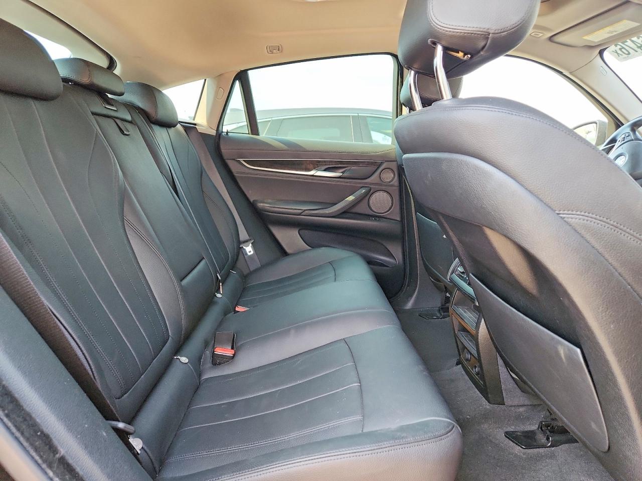 2016 BMW X6 Sdrive35I - zdjęcie 11