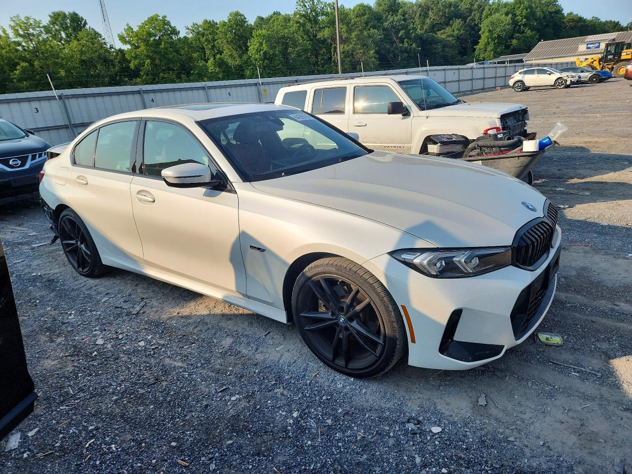 2023 BMW 330Xe - zdjęcie 4