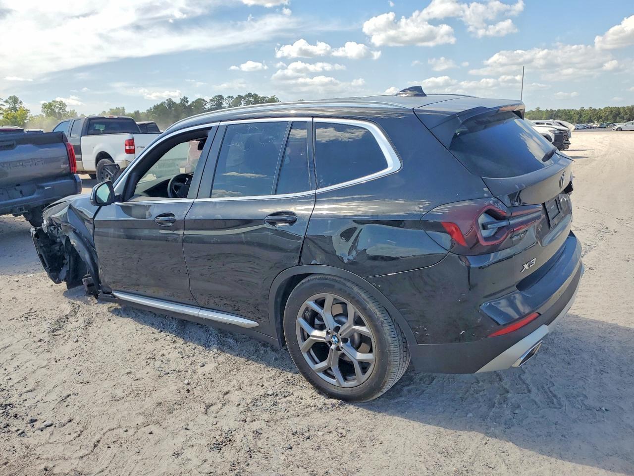 BMW X3 - zdjęcie 2