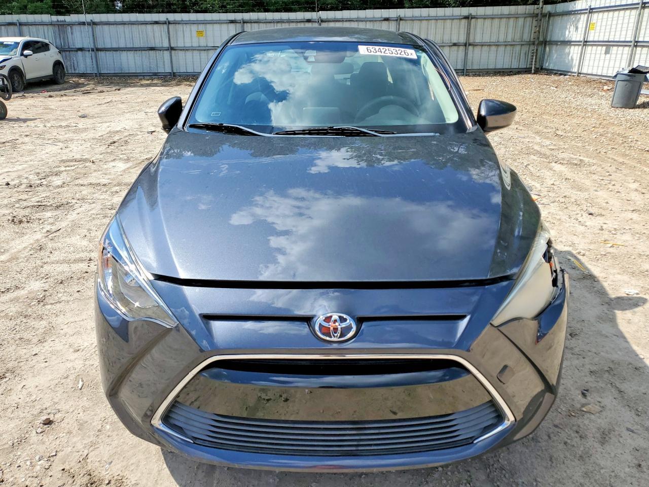 2018 Toyota Yaris Ia Base - zdjęcie 5