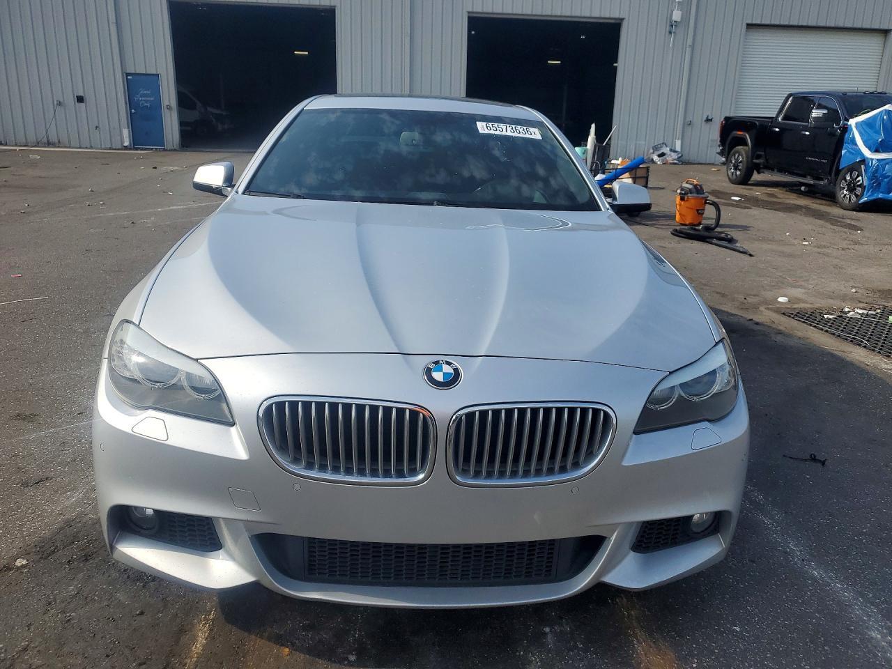 2013 BMW 550 I - zdjęcie 5