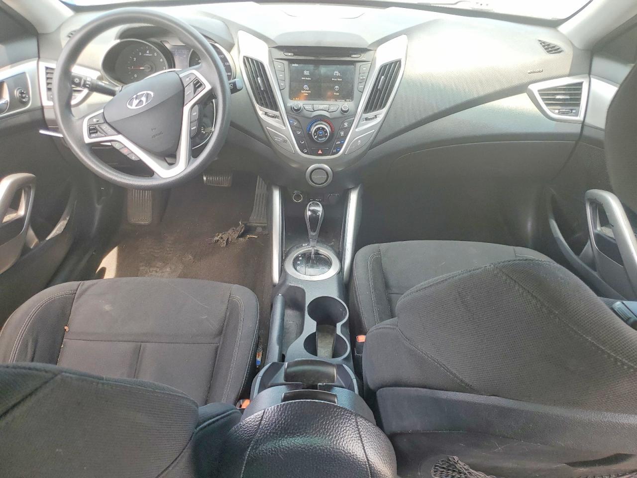 2015 Hyundai Veloster Base - zdjęcie 8