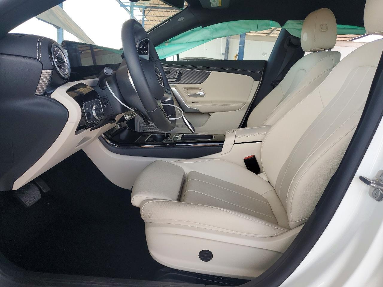 2025 Mercedes-Benz Cla 250 4Matic - zdjęcie 7