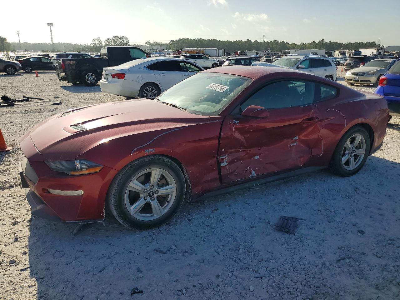 2018 Ford Mustang - zdjęcie główne