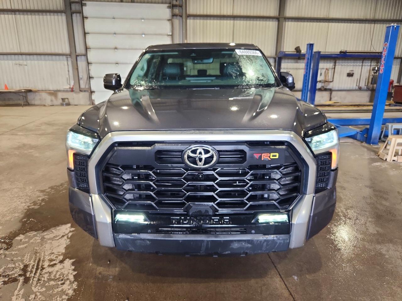 2023 Toyota Tundra Crewmax Limited - zdjęcie 5