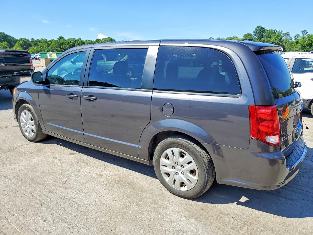 2018 Dodge Grand Caravan Se - zdjęcie 2