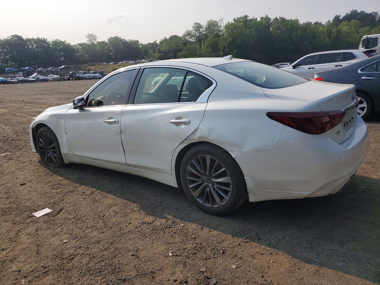2018 Infiniti Q50 3.0T Luxe - zdjęcie 2