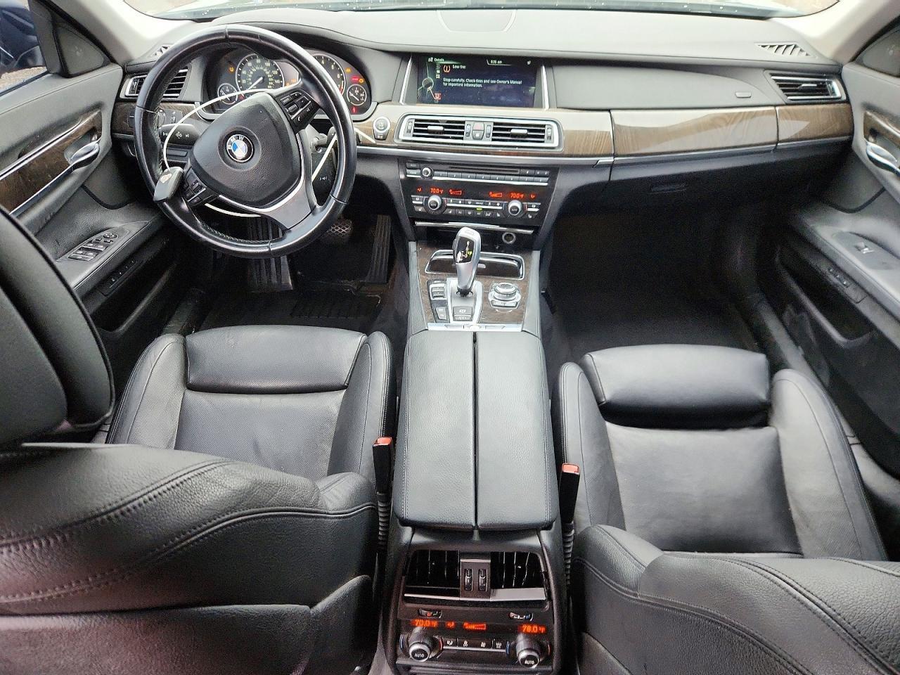 2013 BMW Seria 7 740Li - zdjęcie 8