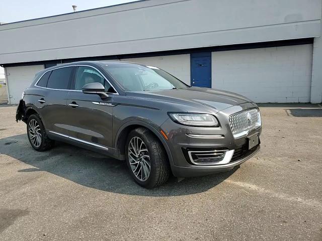 2019 Lincoln Nautilus Reserve - zdjęcie 15
