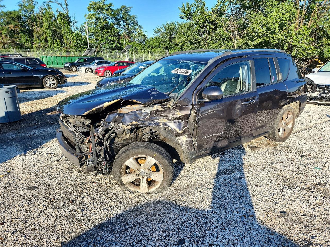 2015 Jeep Compass Latitude - zdjęcie główne