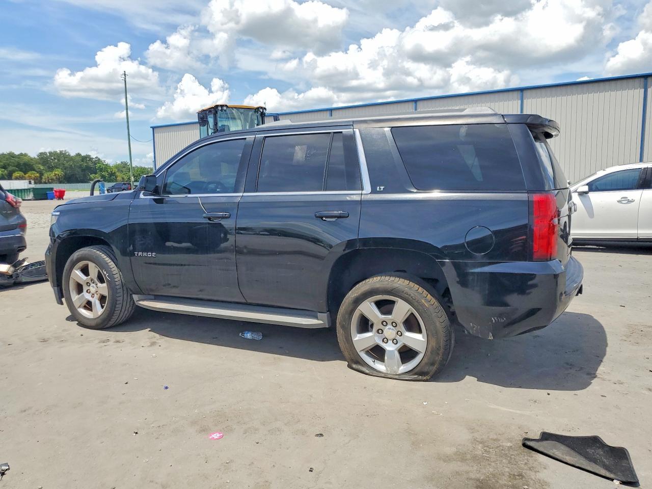 2015 Chevrolet Tahoe C1500 Lt - zdjęcie 2