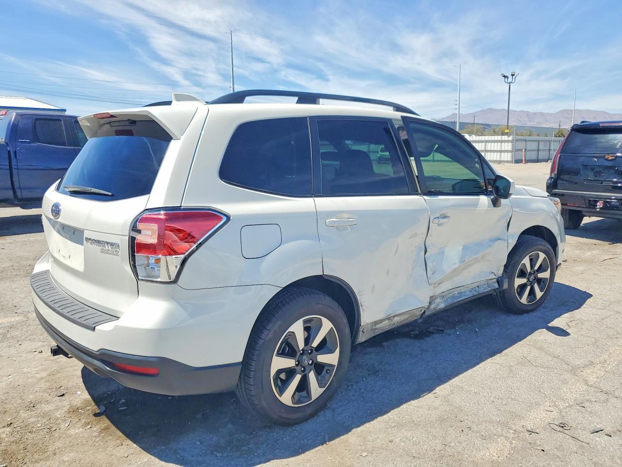 2017 Subaru Forester 2.5I Premium - zdjęcie 3