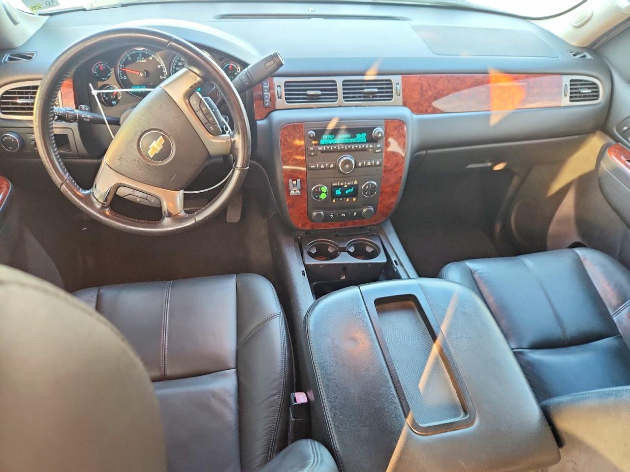 2014 Chevrolet Tahoe C1500 Lt - zdjęcie 8