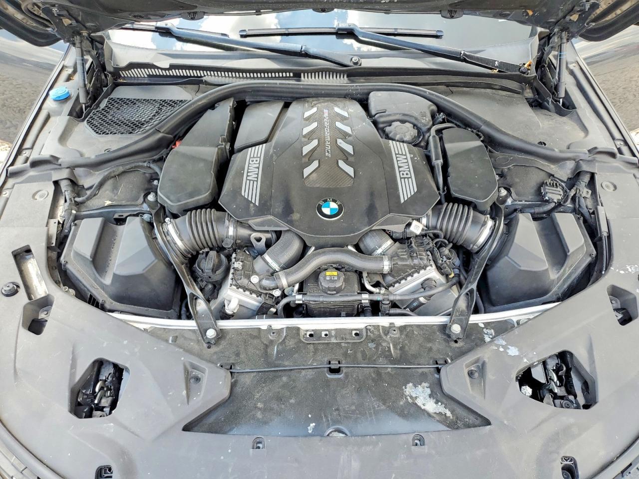 2022 BMW Seria 8 M850i - zdjęcie 11