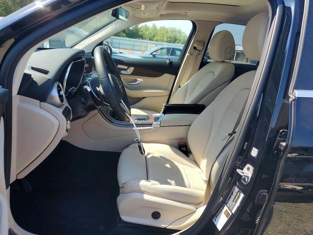 2022 Mercedes-Benz Glc 300 4Matic - zdjęcie 7
