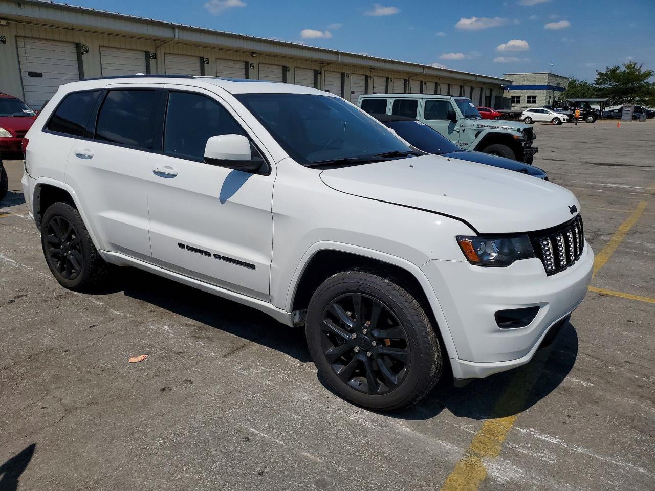 2022 Jeep Grand Cherokee Laredo E - zdjęcie 4