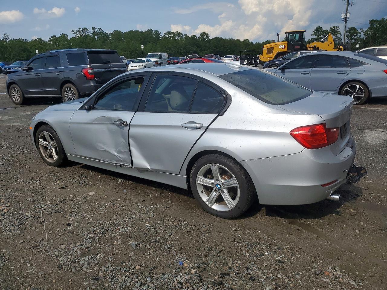 2014 BMW 328 I - zdjęcie 2