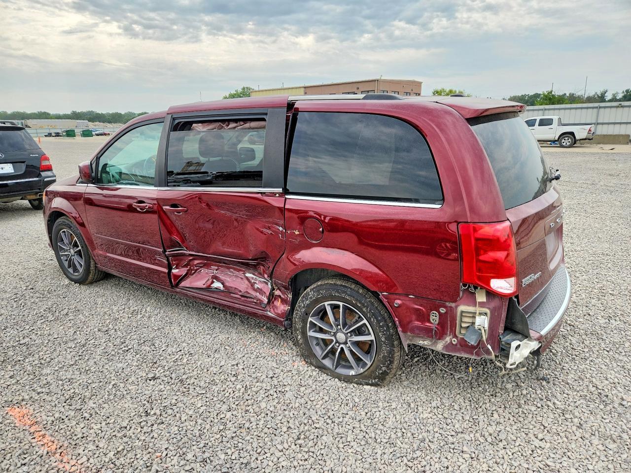 2017 Dodge Grand Caravan Sxt - zdjęcie 2