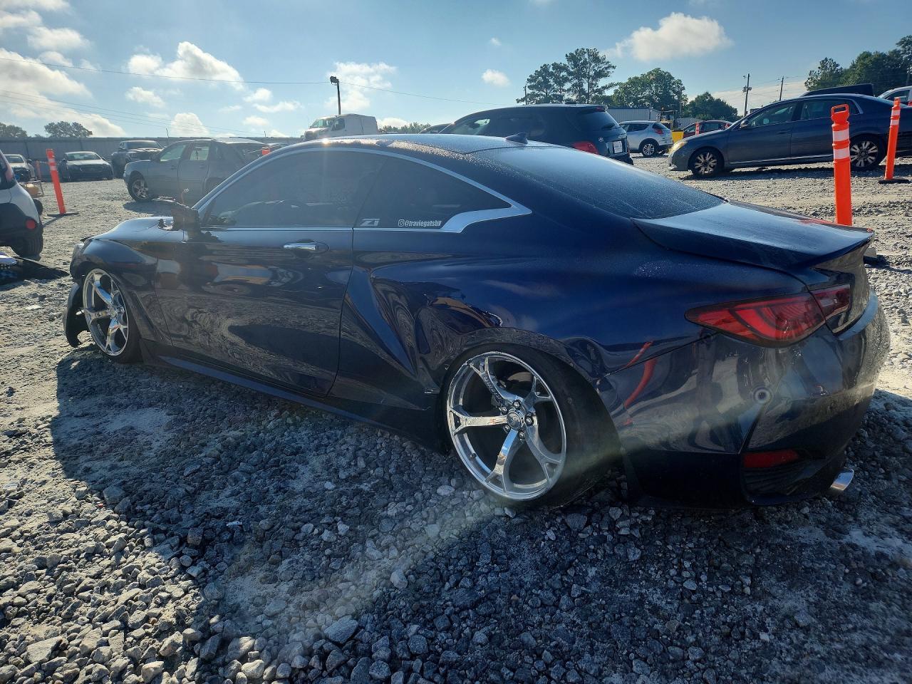 2021 Infiniti Q60 Luxe - zdjęcie 2