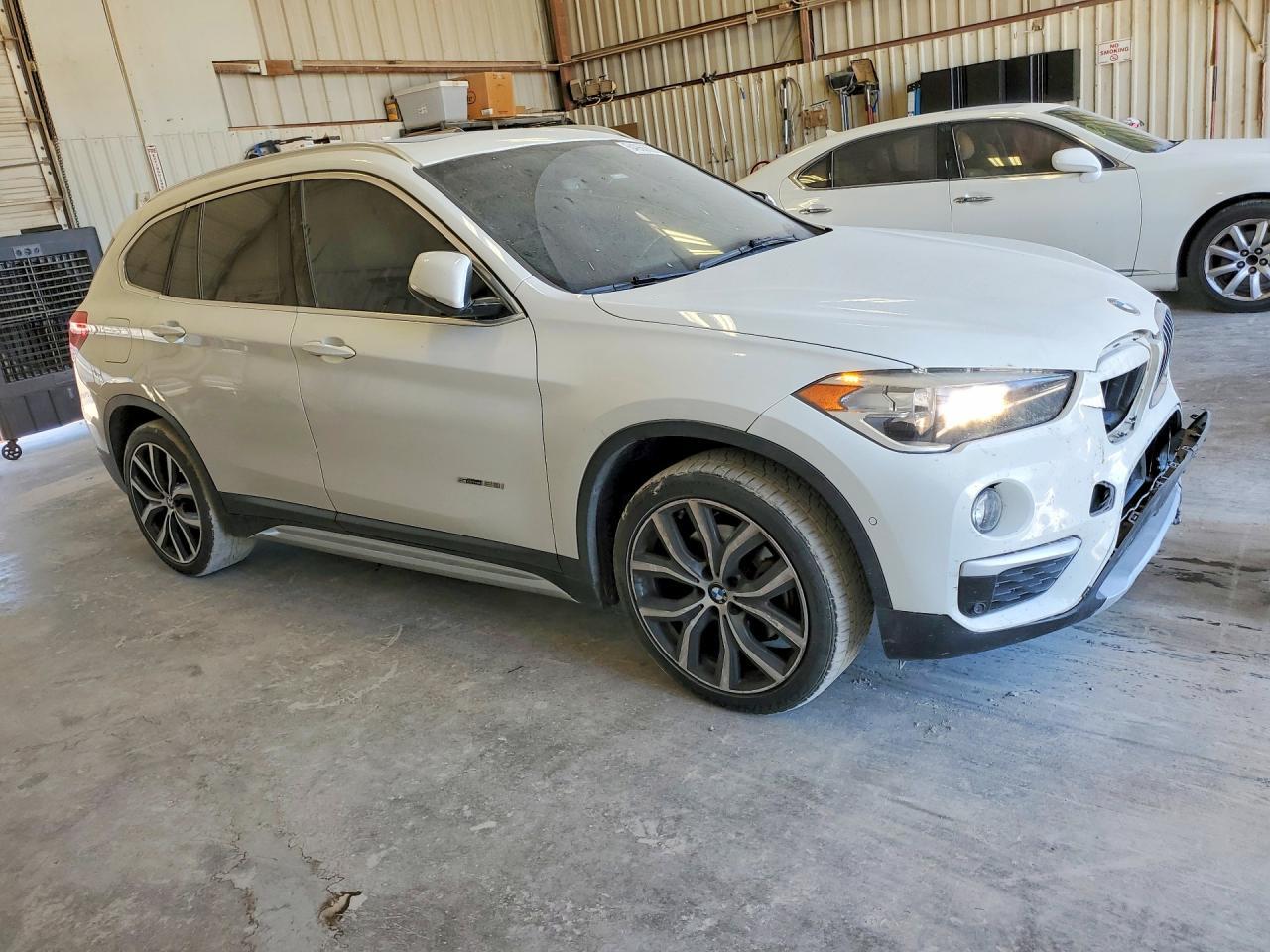 2018 BMW X1 Sdrive28I - zdjęcie 4