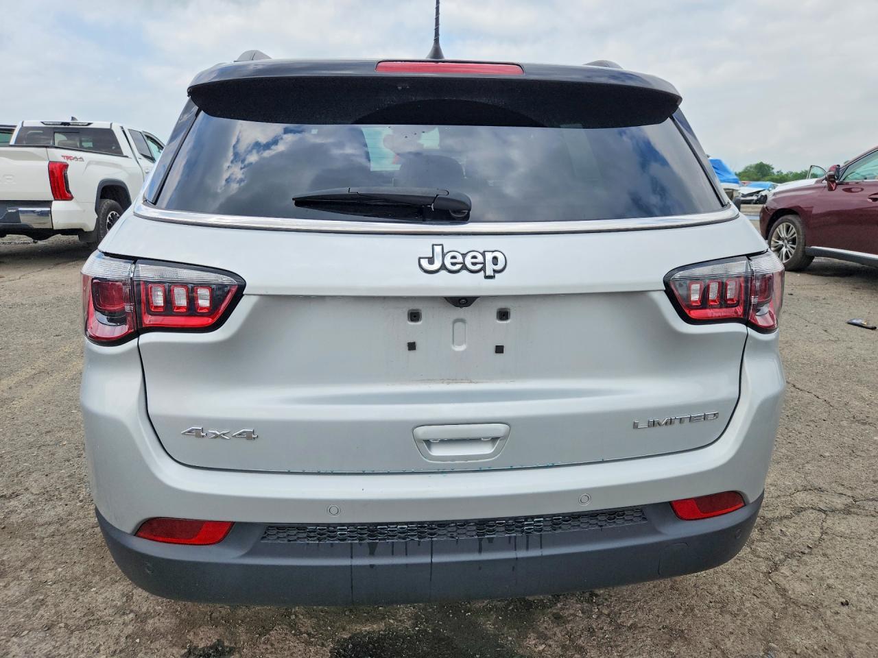 2025 Jeep Compass Limited - zdjęcie 6