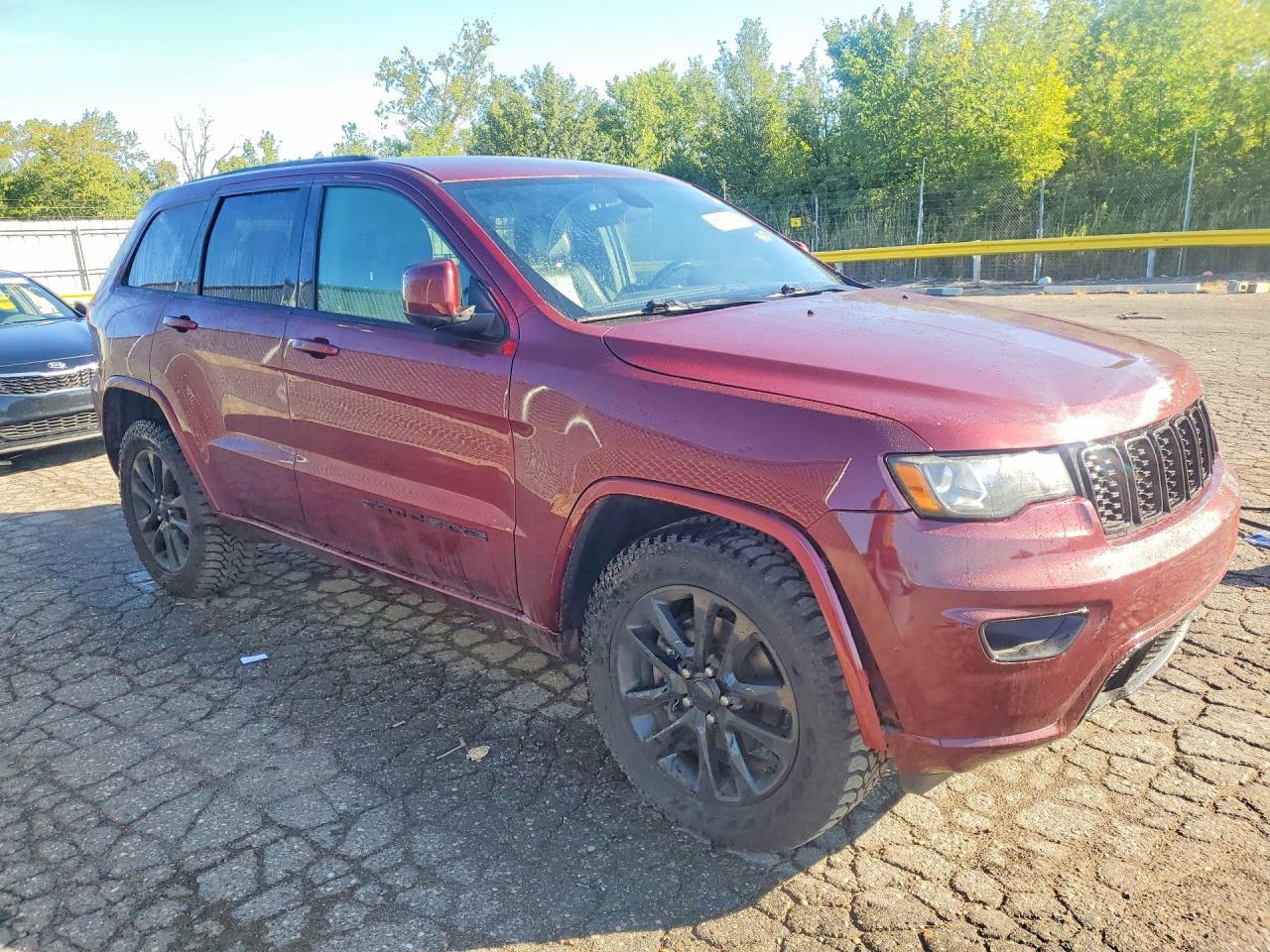 2021 Jeep Grand Cherokee Laredo - zdjęcie 4